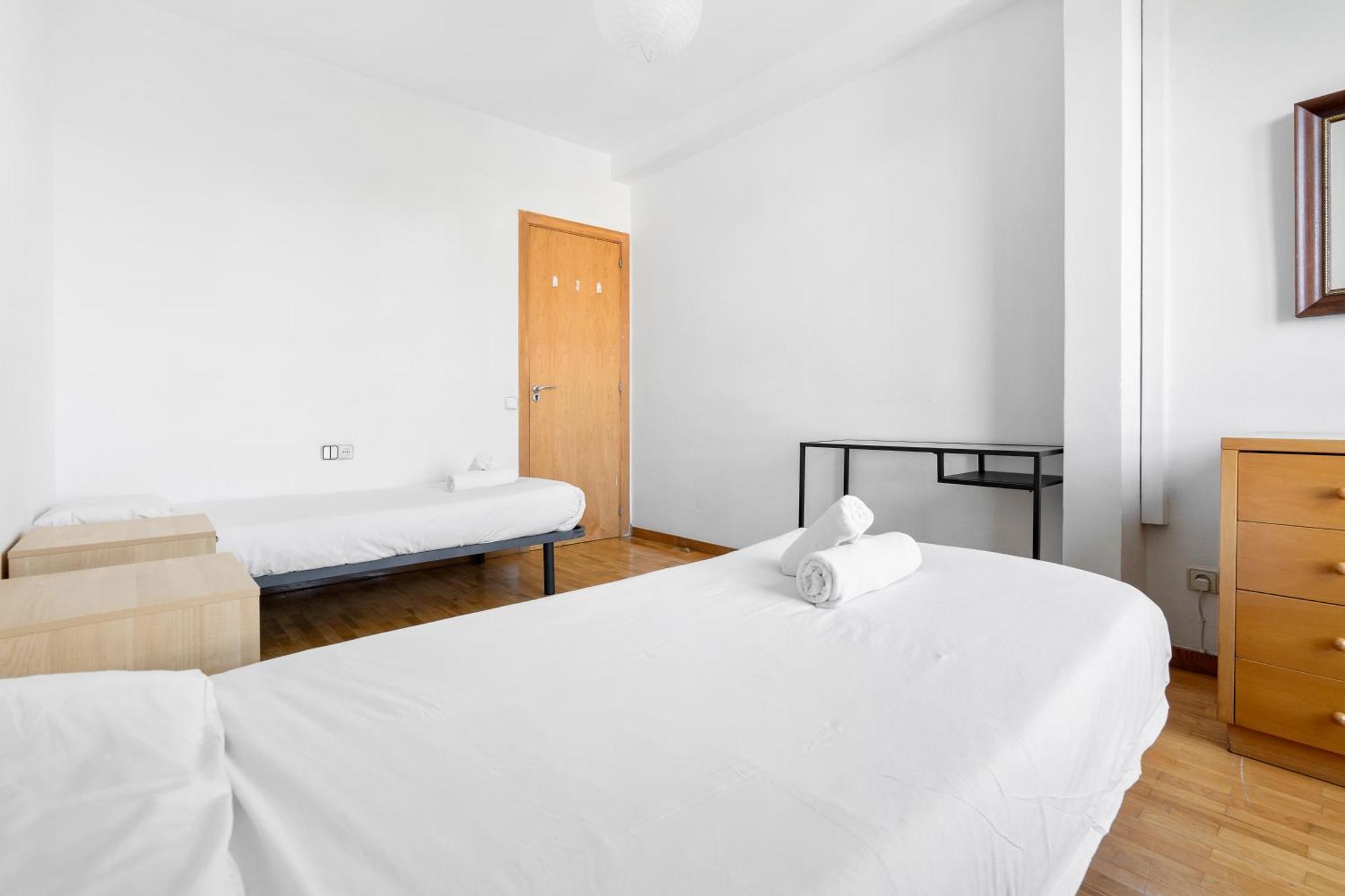 Stylish 4br View Near Sagrada Familia Barcelone